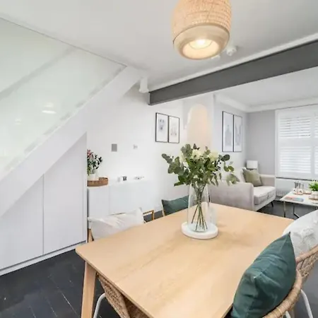 Pass The Keys Luxury 2 Bedroom Townhouse In Central St Albans Exterior foto
