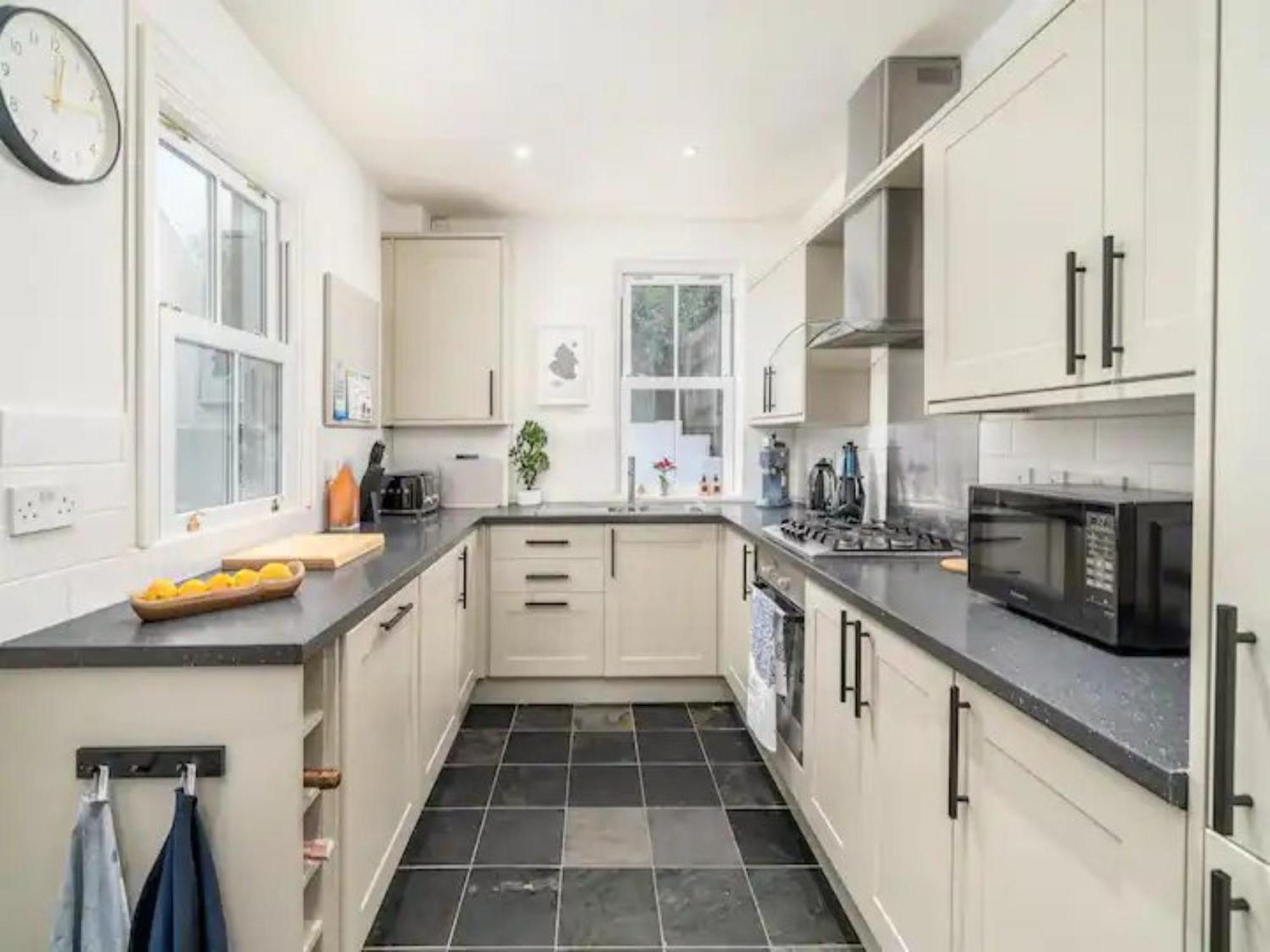 Pass The Keys Luxury 2 Bedroom Townhouse In Holiday home St Albans